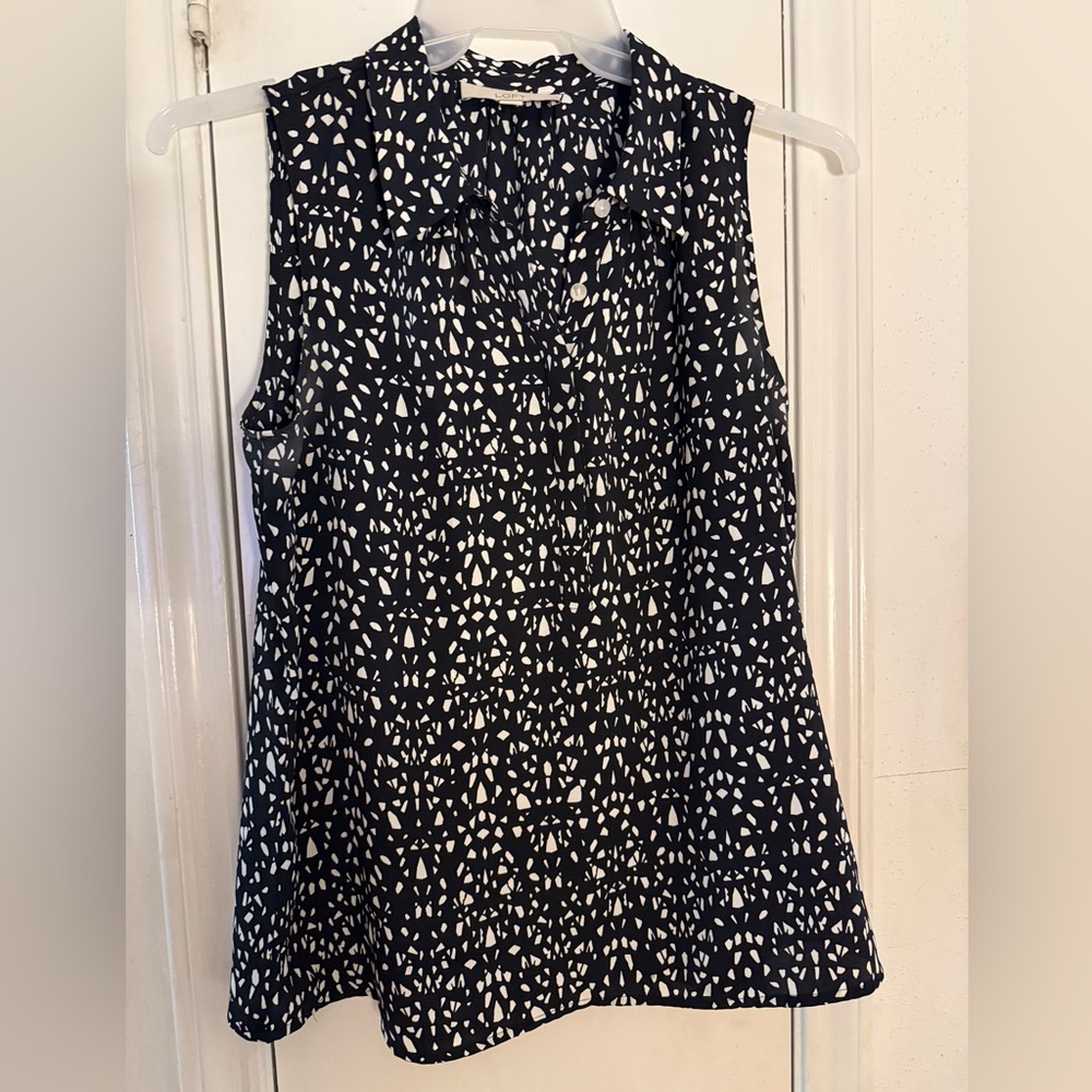 Ann Taylor LOFT Medium blouse navy blue and white v-neck sleeveless with collar